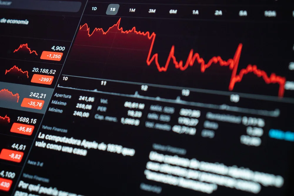 Bitcoin pendelt, Ethereum beschleunigt, Ripple expandiert